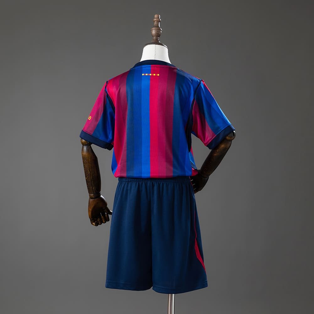Barcelona I - 2026/27 (Kit Infantil) - Imagem 2